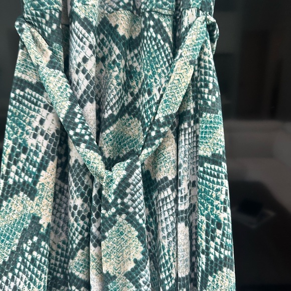 Tahari ASL Green Snake Print Maxi Dress - Picture 4 of 11